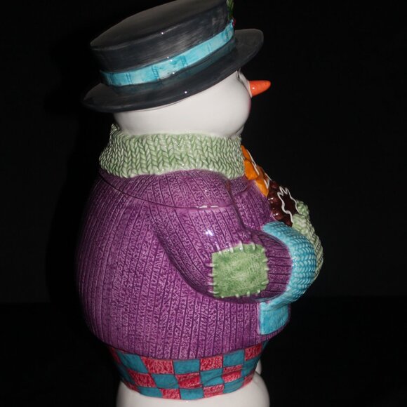 Adorable Frosty Snowman Cookie Jar | Christmas Stuffins Canister | Liv Canada - Picture 4 of 8